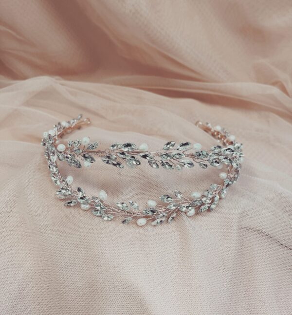 21. Ava Rose Gold – headband