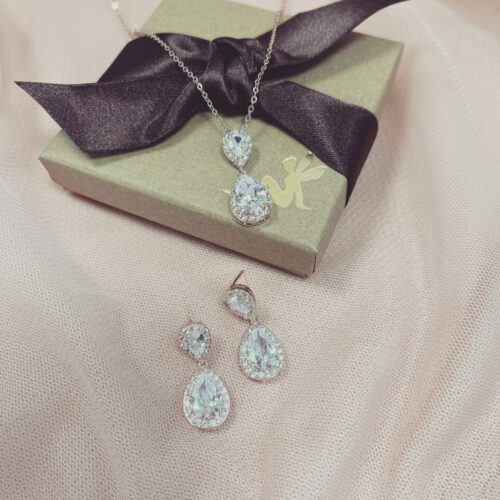 Such a Classic Rose Gold Crystal Wedding Jewellery Set