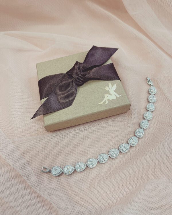 1. Annabella Silver – bracelet