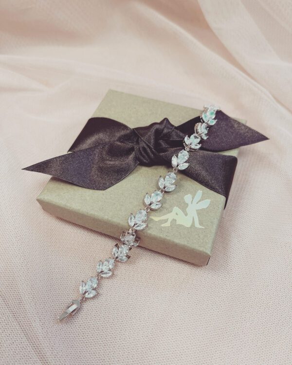 8b. Imogen Rose Gold – bracelet