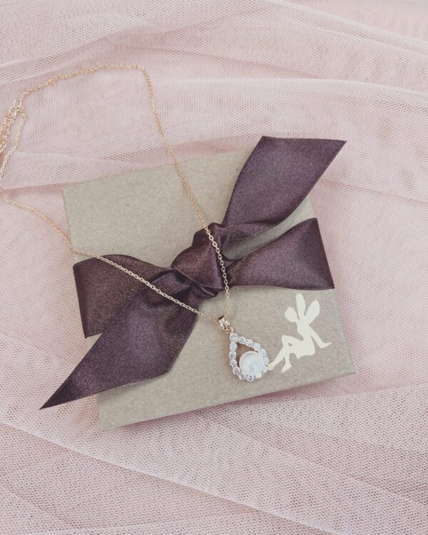 33. Jude Gold – necklace